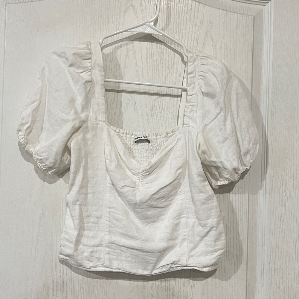 FINAL PRICE Abercrombie & Fitch White Puff Sleeve Blouse